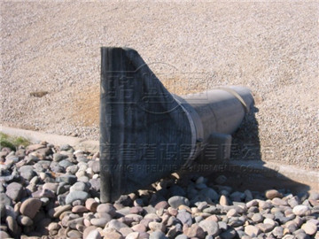 Levee.jpg