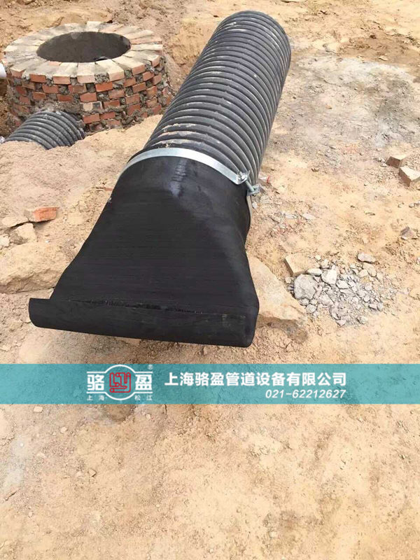 卡箍法蘭式<a href=http://m.modeljc.com/ target=_blank class=infotextkey><a href=http://m.modeljc.com target=_blank class=infotextkey>鴨嘴閥</a></a>安裝現(xiàn)場